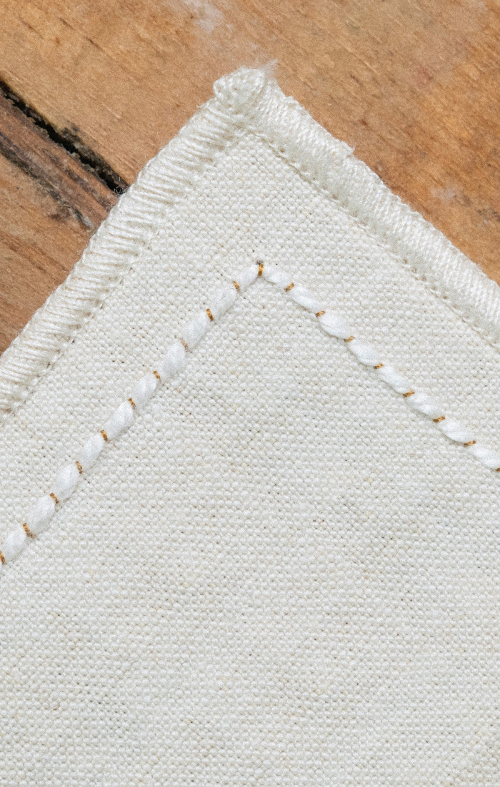 Serviette de table lin uni avec broderie bronze ou olive upcyclé en métis