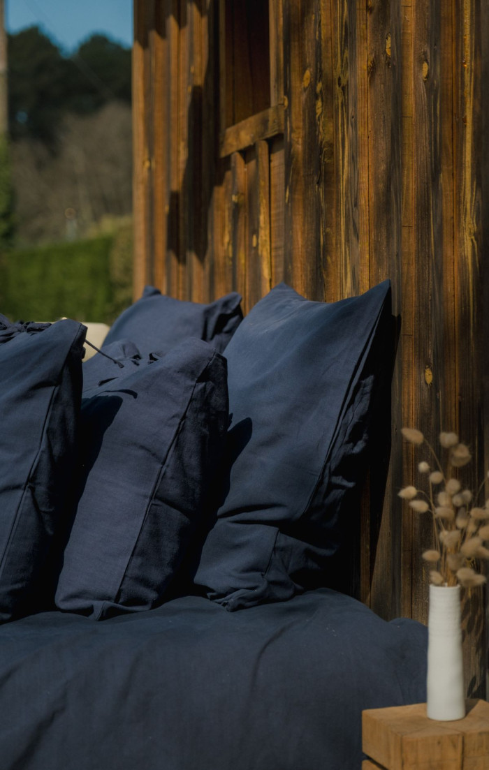 Taie d'oreiller bleu ombre upcyclée en métis