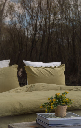 Taie d'oreiller olive upcyclée en métis