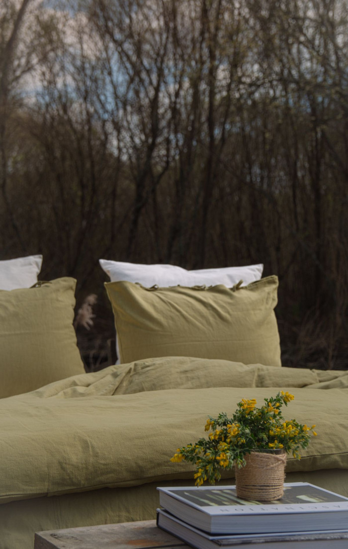 Taie d'oreiller olive upcyclée en métis